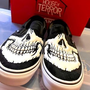 Vans Skull slip ons